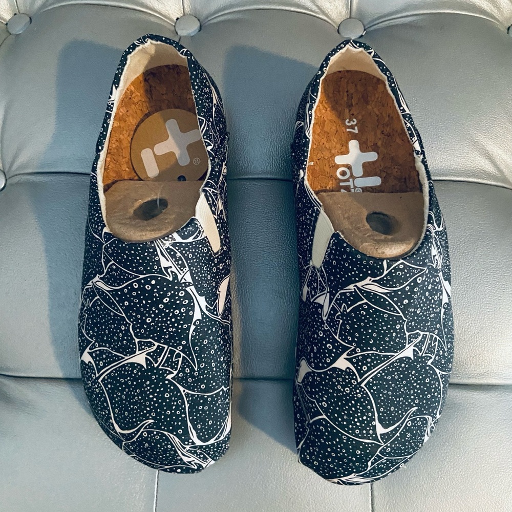 NEW! Otz Shoes Espadrilles w/ Super Comfortable Cork Insoles